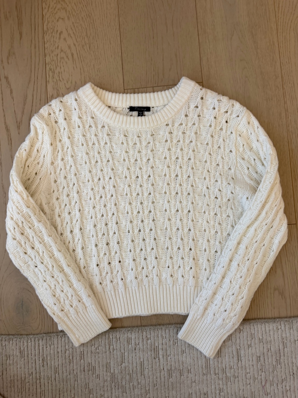 Timing Cream Cable-Knit Crewneck Sweater